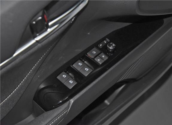 凯美瑞 2019款 2.5S 锋尚版 国VI 车厢座椅   门窗控制