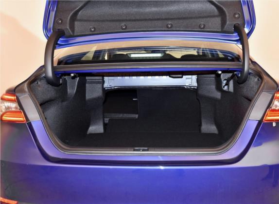 凯美瑞 2019款 双擎 2.5HS 锋尚版 国VI 车厢座椅   后备厢