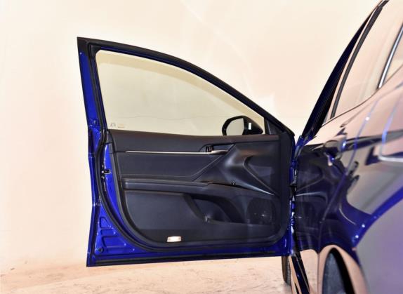 凯美瑞 2019款 双擎 2.5HS 锋尚版 国VI 车厢座椅   前门板