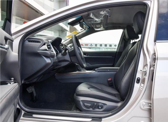 凯美瑞 2019款 2.0G 豪华版 国V 车厢座椅   前排空间