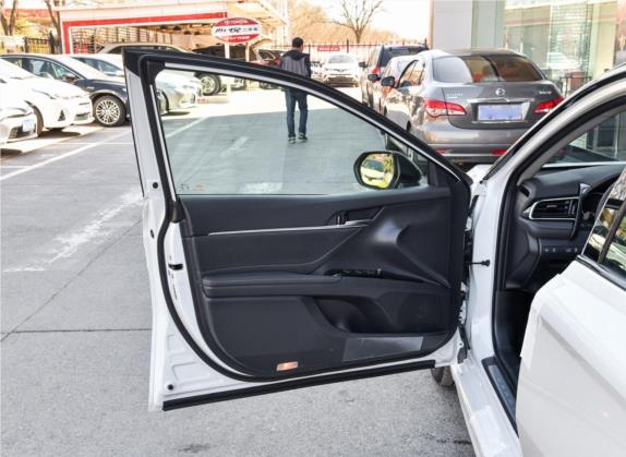 凯美瑞 2019款 2.5S 锋尚版 国V 车厢座椅   前门板
