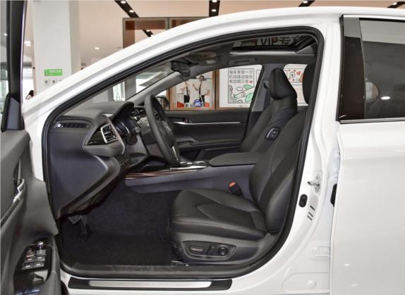 凯美瑞 2019款 改款 2.5G 豪华版 车厢座椅   前排空间