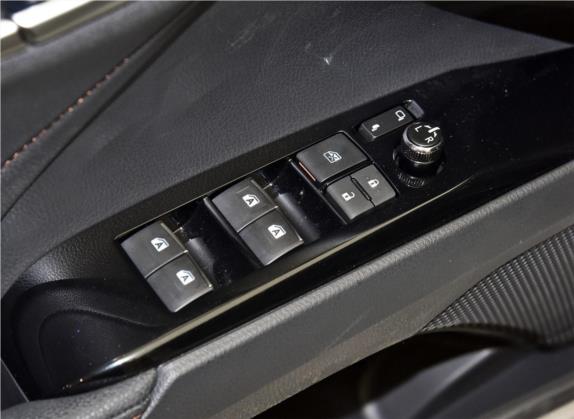 凯美瑞 2019款 改款 2.5G 豪华版 车厢座椅   门窗控制