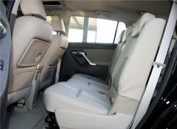 逸致 2011款 200V CVT至尊导航版 车厢座椅   后排空间