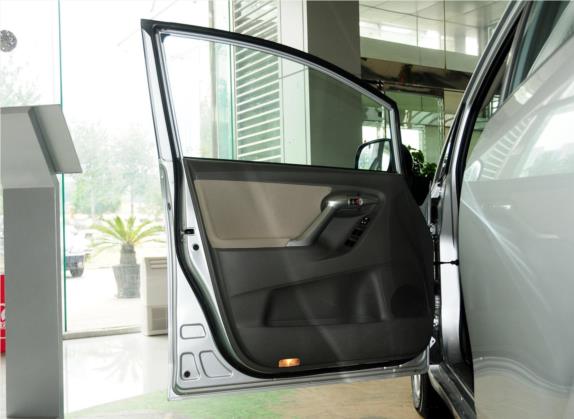 逸致 2012款 180G CVT舒适多功能版 车厢座椅   前门板