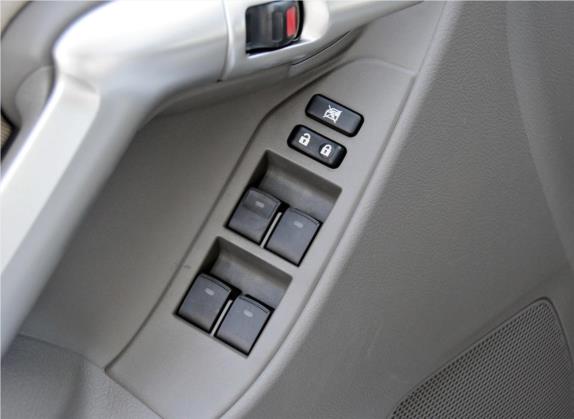 逸致 2014款 星耀 180E CVT精英多功能版 车厢座椅   门窗控制