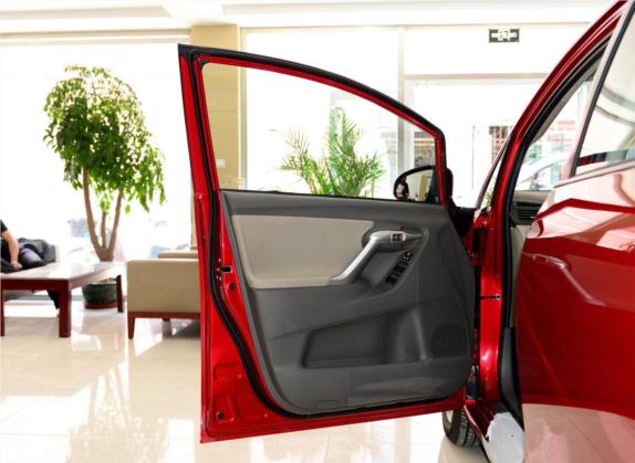 逸致 2014款 星耀 180G CVT舒适多功能版 车厢座椅   前门板
