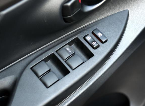 YARiS L 致炫 2014款 1.3E 自动魅动版 车厢座椅   门窗控制