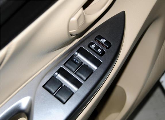 YARiS L 致炫 2014款 1.5G 手动炫动版 车厢座椅   门窗控制