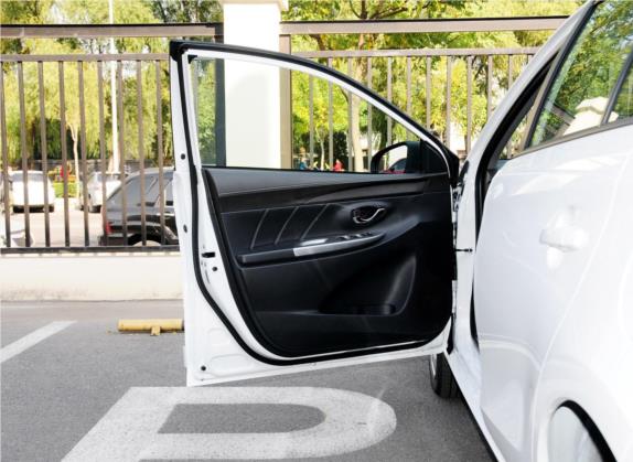 YARiS L 致炫 2015款 1.5E 自动魅动版 车厢座椅   前门板