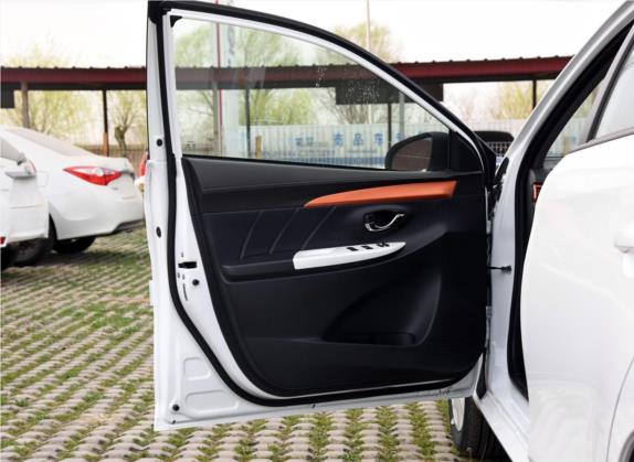 YARiS L 致炫 2016款 1.5G 自动劲速天窗版 车厢座椅   前门板