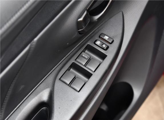 YARiS L 致炫 2016款 改款 1.3E 手动魅动版 车厢座椅   门窗控制