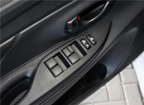 YARiS L 致炫 2016款 改款 1.5E CVT魅动版 车厢座椅   门窗控制