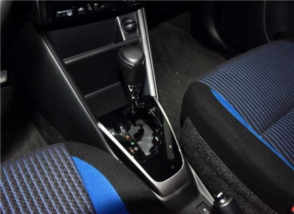 YARiS L 致炫 2016款 改款 1.5G CVT炫动版 中控类   挡把
