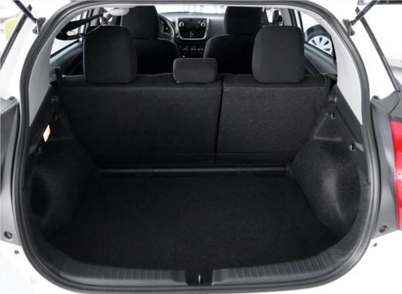 YARiS L 致炫 2017款 1.5E CVT劲速升级版 车厢座椅   后备厢