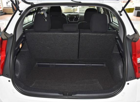 YARiS L 致炫 2018款 1.5E CVT冠军限量版 车厢座椅   后备厢