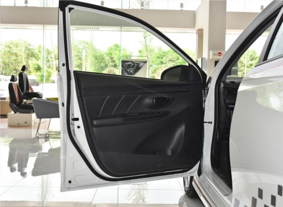 YARiS L 致炫 2018款 1.5E CVT冠军限量版 车厢座椅   前门板
