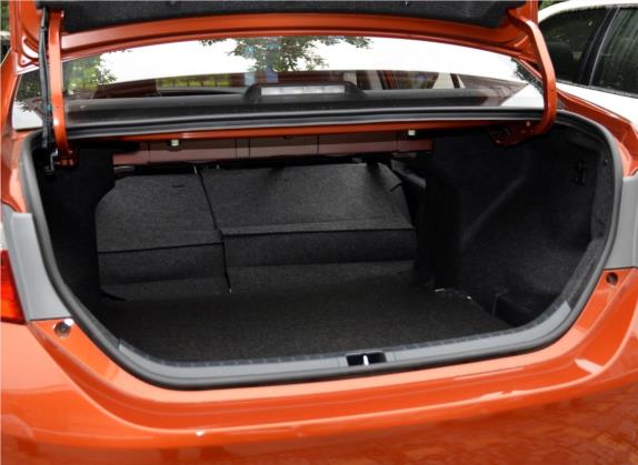 雷凌 2014款 1.8V CVT豪华版 车厢座椅   后备厢