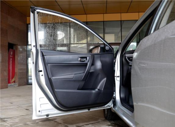 雷凌 2016款 双擎 1.8H V E-CVT豪华版 车厢座椅   前门板