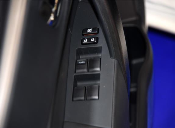 雷凌 2016款 双擎 1.8H GS-L E-CVT领先版 车厢座椅   门窗控制
