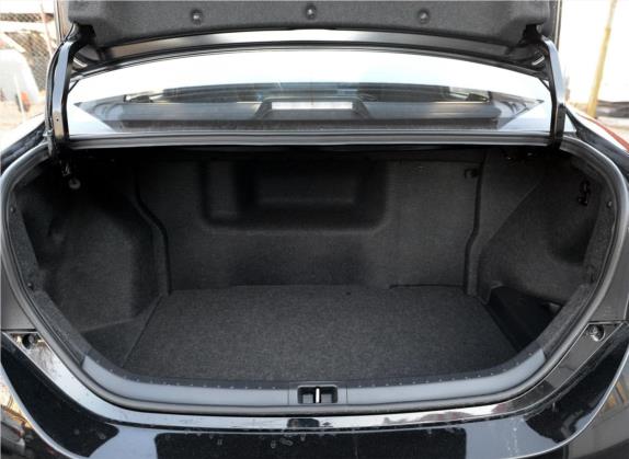 雷凌 2016款 双擎 1.8H GS E-CVT精英版 车厢座椅   后备厢