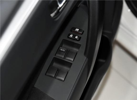 雷凌 2016款 1.6G 手动精英版 车厢座椅   门窗控制