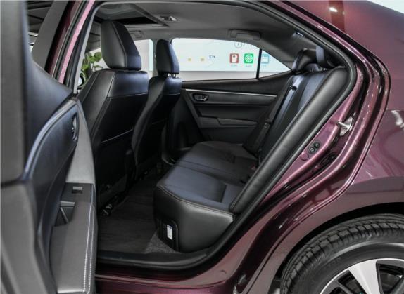 雷凌 2017款 改款双擎 1.8H V E-CVT豪华版 国V 车厢座椅   后排空间