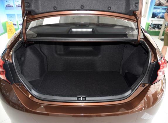 雷凌 2017款 改款双擎 1.8H GS E-CVT精英天窗版 国V 车厢座椅   后备厢