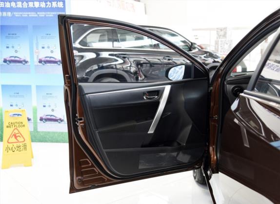 雷凌 2017款 改款双擎 1.8H GS E-CVT精英天窗版 国V 车厢座椅   前门板