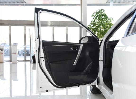 雷凌 2017款 改款双擎 1.8H GS E-CVT精英版 国VI 车厢座椅   前门板