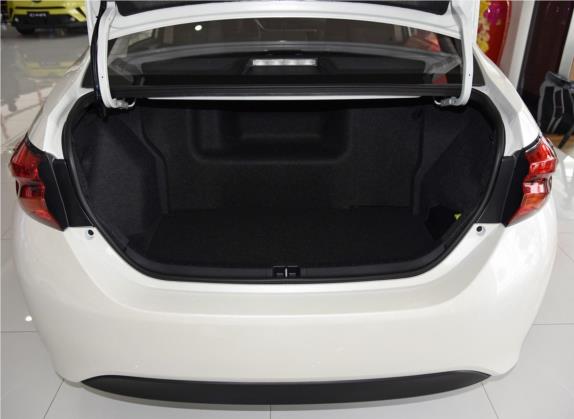 雷凌 2017款 改款双擎 1.8H GS E-CVT精英天窗版 国VI 车厢座椅   后备厢