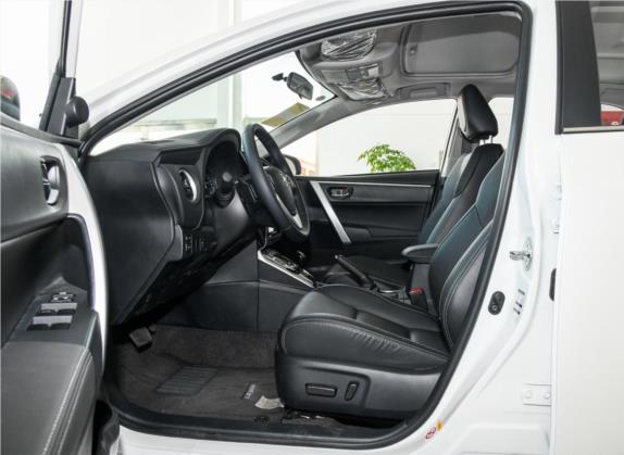 雷凌 2017款 改款双擎 1.8H V E-CVT豪华版 国VI 车厢座椅   前排空间