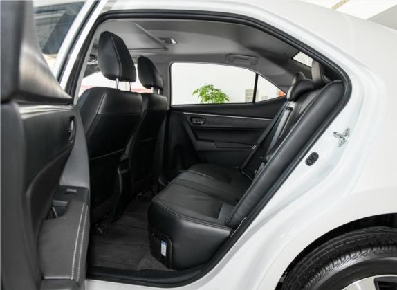 雷凌 2017款 改款双擎 1.8H V E-CVT豪华版 国VI 车厢座椅   后排空间