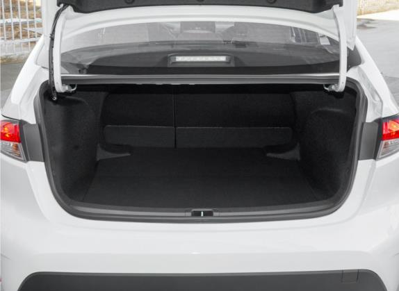 雷凌 2022款 TNGA 1.5L CVT进取版 车厢座椅   后备厢