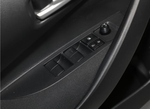 雷凌 2022款 TNGA 1.5L CVT领先版 车厢座椅   门窗控制
