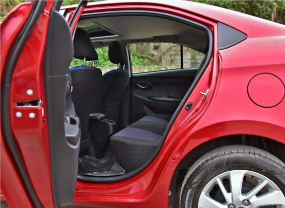 YARiS L 致享 2017款 1.5G CVT炫动天窗版 车厢座椅   后排空间