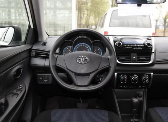 YARiS L 致享 2017款 1.3E CVT魅动版 中控类   驾驶位