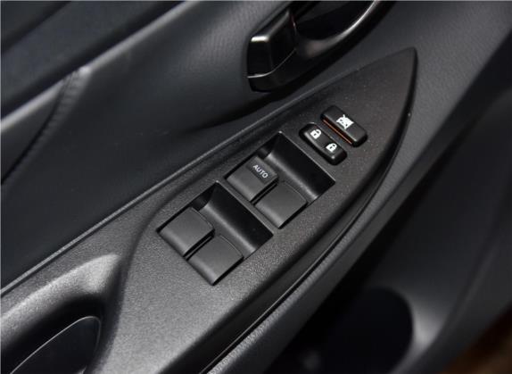 YARiS L 致享 2017款 1.5E 手动魅动版 车厢座椅   门窗控制