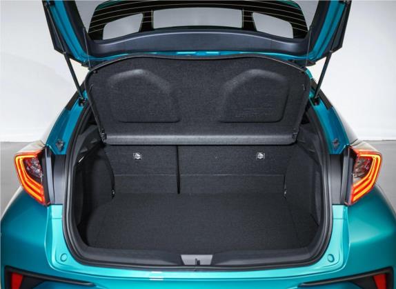 丰田C-HR 2018款 2.0L 旗舰版 国V 车厢座椅   后备厢