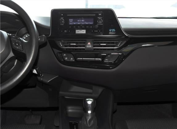 丰田C-HR 2018款 2.0L 精英版 国V 中控类   中控台
