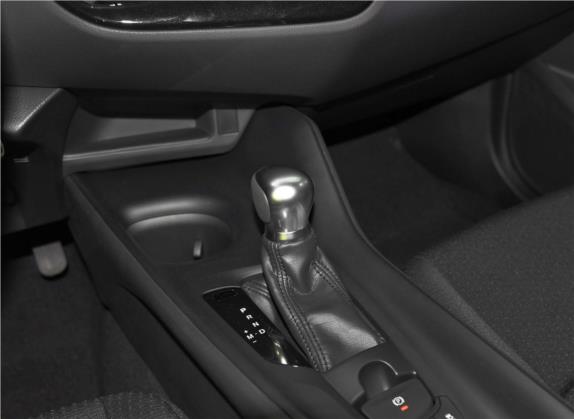 丰田C-HR 2018款 2.0L 精英版 国V 中控类   挡把