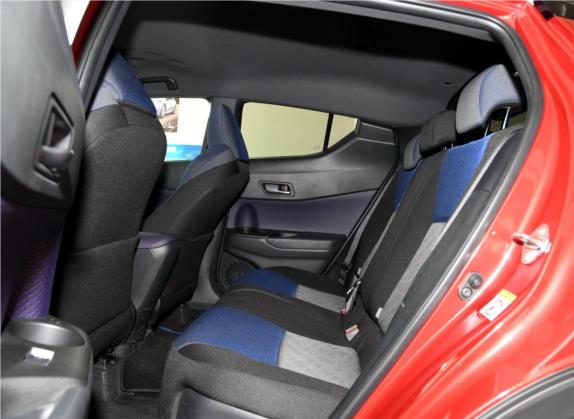 丰田C-HR 2018款 2.0L 领先版 国V 车厢座椅   后排空间