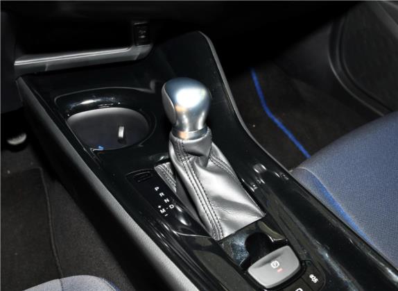 丰田C-HR 2018款 2.0L 领先版 国V 中控类   挡把
