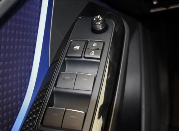 丰田C-HR 2018款 2.0L 酷越豪华版 国V 车厢座椅   门窗控制