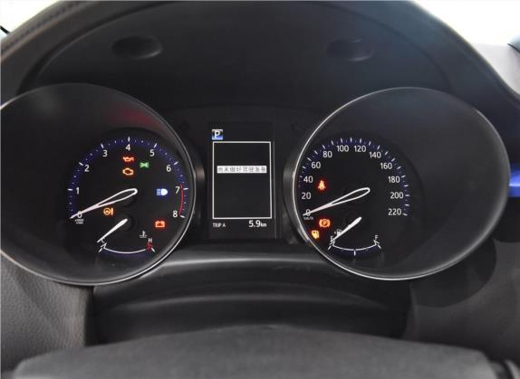 丰田C-HR 2018款 2.0L 精英特别版 国V 中控类   仪表盘