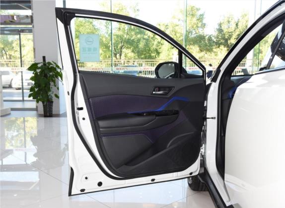 丰田C-HR 2018款 2.0L 领先特别版 国V 车厢座椅   前门板