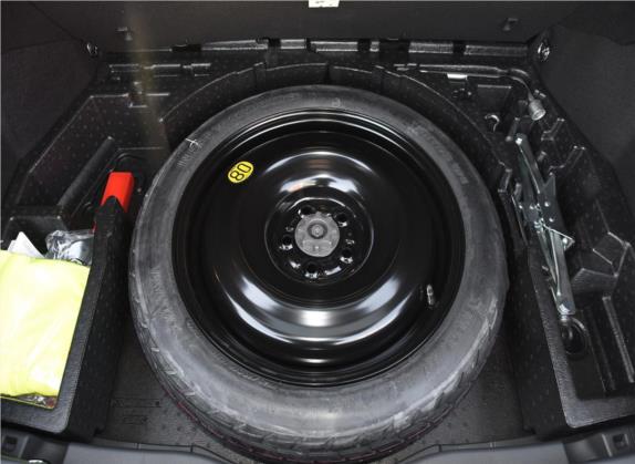 丰田C-HR 2018款 2.0L 酷跑领先版 国VI 其他细节类   备胎