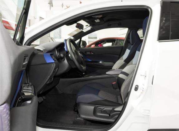 丰田C-HR 2018款 2.0L 酷越领先版 国VI 车厢座椅   前排空间