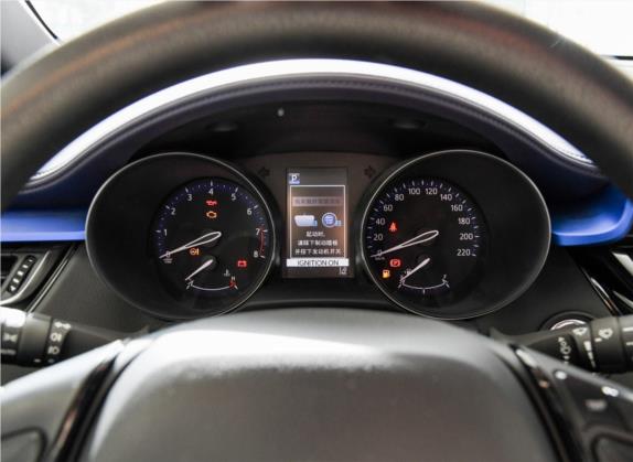 丰田C-HR 2018款 2.0L 酷越领先版 国VI 中控类   仪表盘