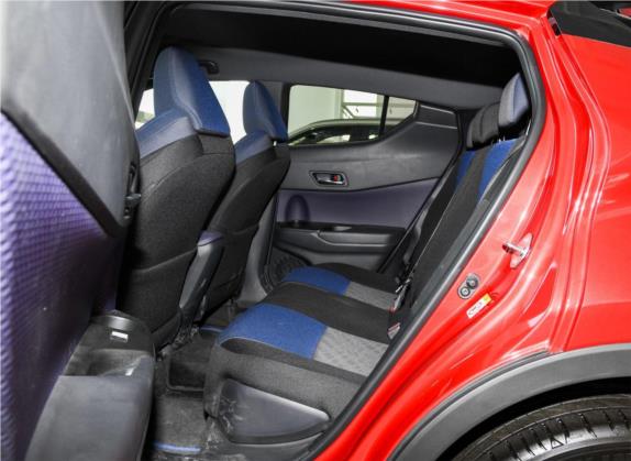丰田C-HR 2018款 2.0L 豪华版 国VI 车厢座椅   后排空间